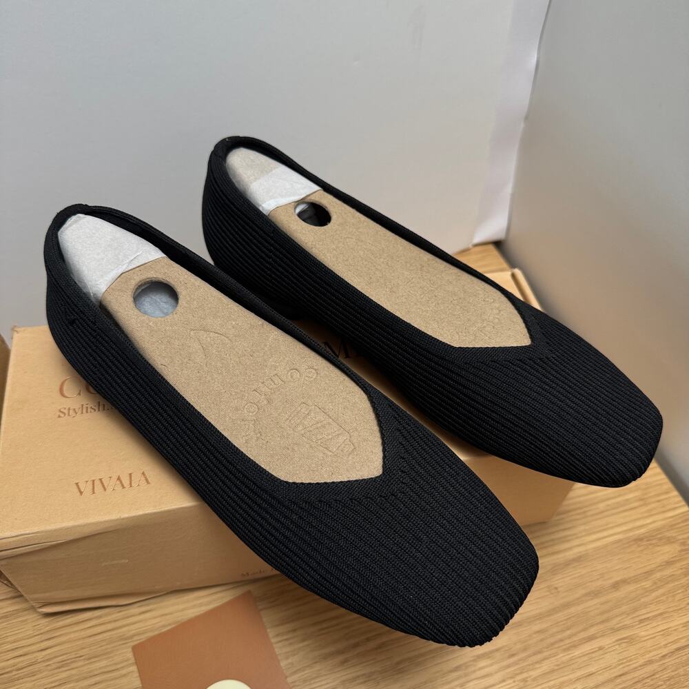 Vivaia Margot 2.0 Square-Toe V-Cut Flats
